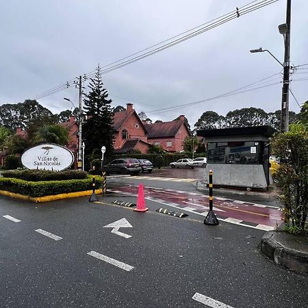 Hermosa Casa , Con Parqueadero En Rionegro Cerca Al Aeropuertoヴィラ エクステリア 写真