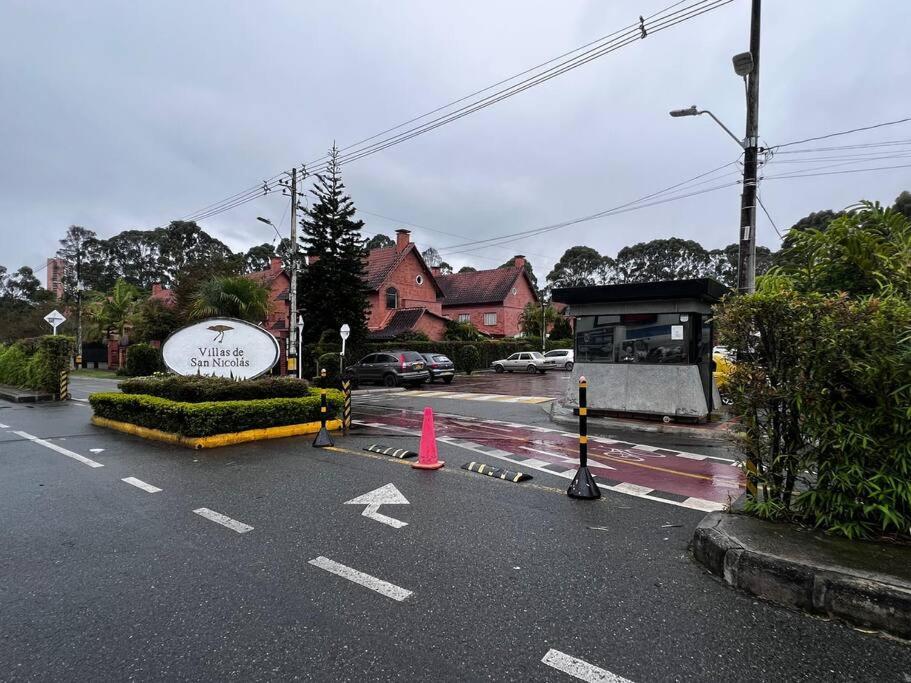 Hermosa Casa , Con Parqueadero En Rionegro Cerca Al Aeropuertoヴィラ エクステリア 写真