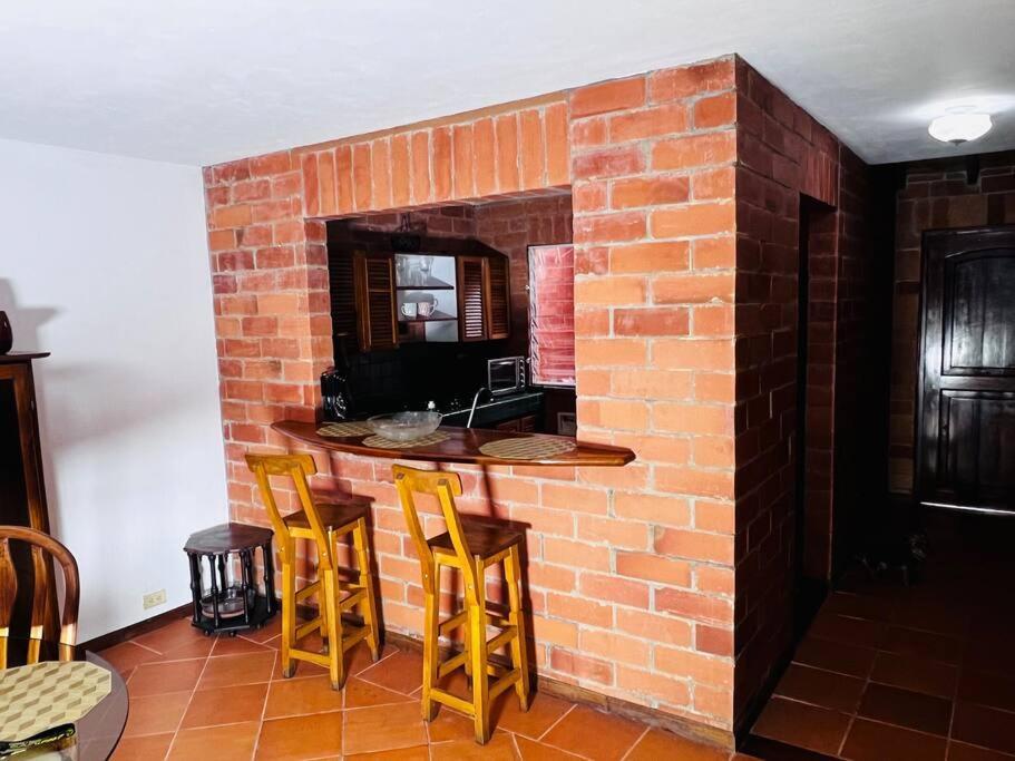 Hermosa Casa , Con Parqueadero En Rionegro Cerca Al Aeropuertoヴィラ エクステリア 写真
