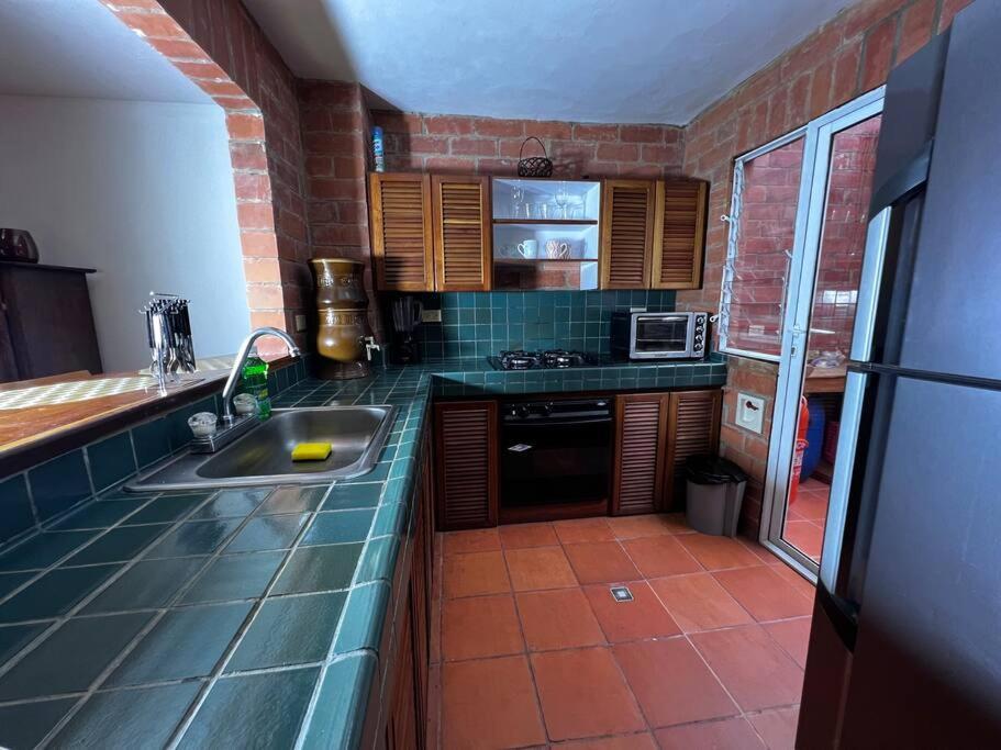 Hermosa Casa , Con Parqueadero En Rionegro Cerca Al Aeropuertoヴィラ エクステリア 写真